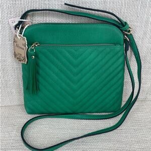 Crossbody,‎  Kelly Green, Quilted Chevron, Vegan Faux Leather, Many Pockets, NWT